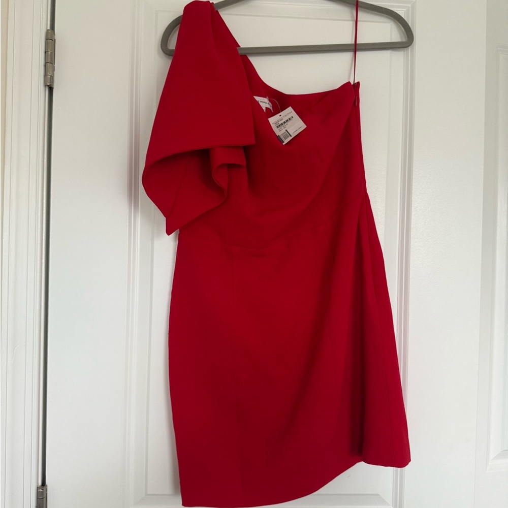 Elegant Red One-Shoulder Dress